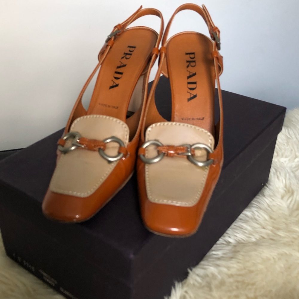 PRADA Patent Leather Two tone shoes with buckle.
